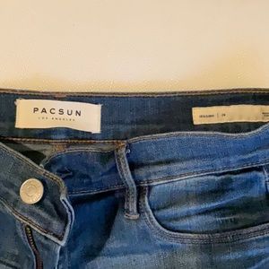 Pacsun jegging with rips. Size 28